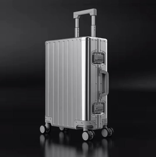 Aluminum-Luggage-Carry-On-Checked-Which-One-to-Choose LYVOI