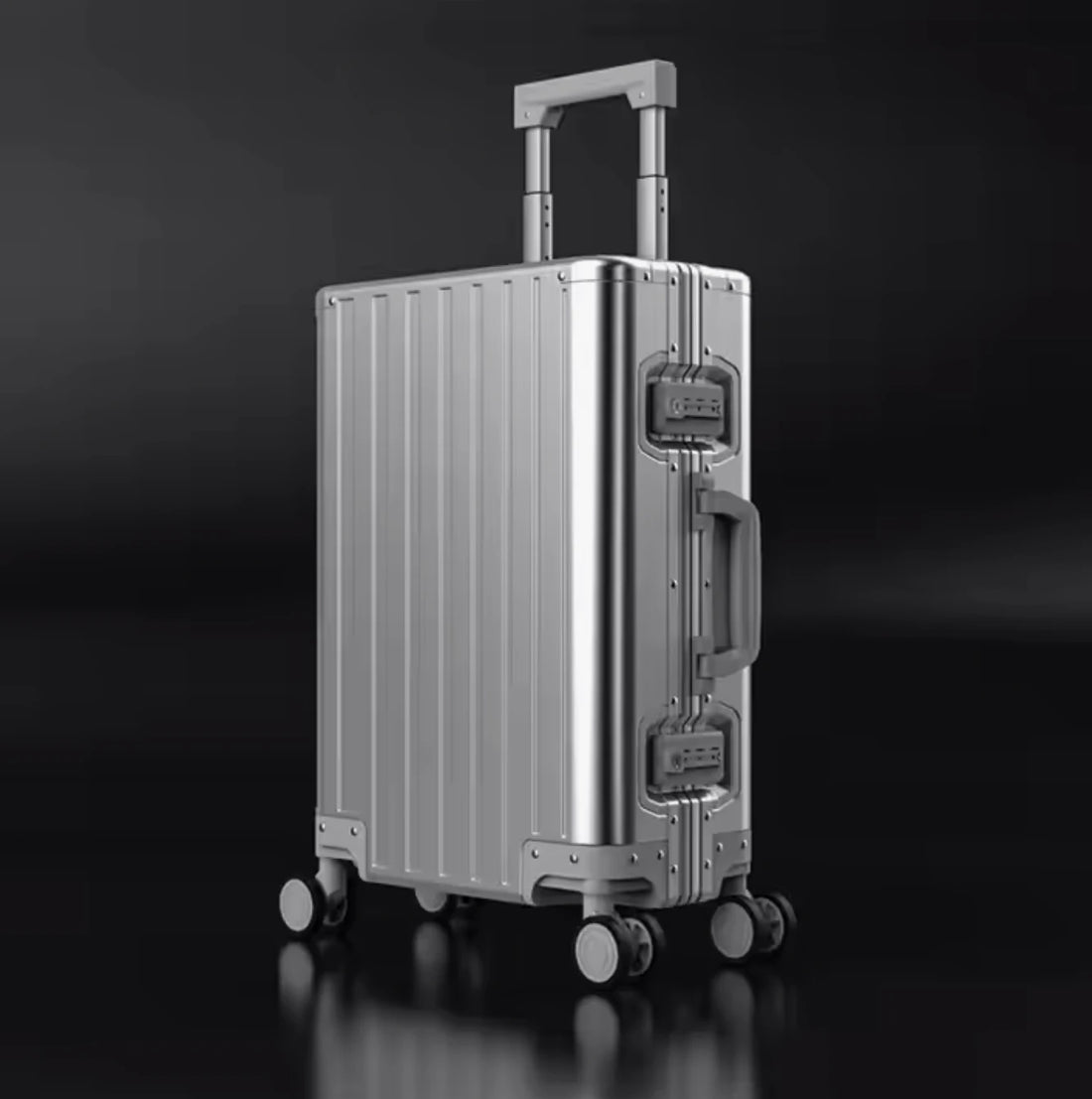 Is-Aluminum-Luggage-Better-Than-Polycarbonate LYVOI